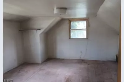 913 Briarcliff Ave, Maywood, NJ 07607 - Photo 17