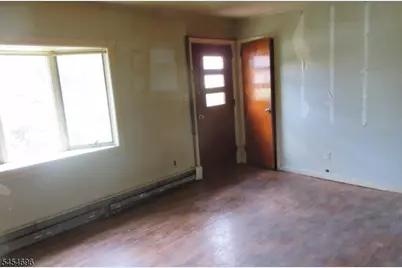 913 Briarcliff Ave, Maywood, NJ 07607 - Photo 9