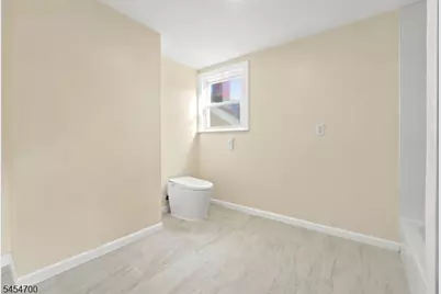 359 S 18th St, Newark, NJ 07103 - Photo 27