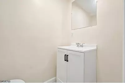 359 S 18th St, Newark, NJ 07103 - Photo 17