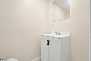 359 S 18th St, Newark, NJ 07103 - Photo 17