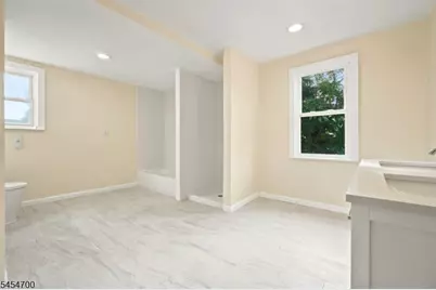 359 S 18th St, Newark, NJ 07103 - Photo 25