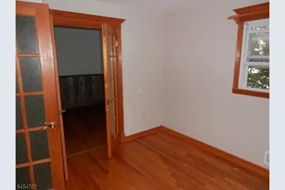 331 Boxwood Ct, Elizabeth, NJ 07202 - Photo 7