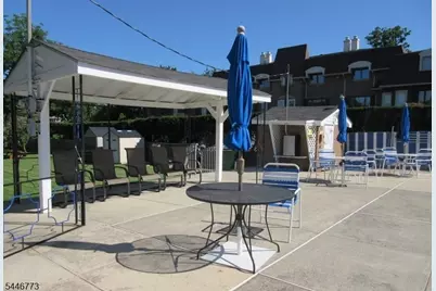 605 Grove St #1, Clifton, NJ 07013 - Photo 17