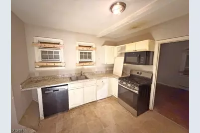 13 Linwood Pl, East Orange, NJ 07017 - Photo 7