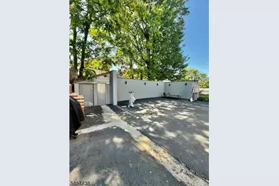 136 Hobson St, Newark, NJ 07112 - Photo 11