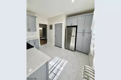 136 Hobson St, Newark, NJ 07112 - Photo 9