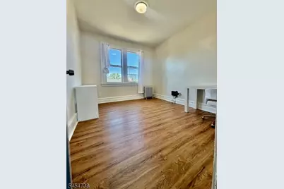 136 Hobson St, Newark, NJ 07112 - Photo 7
