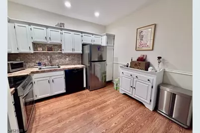 5302 Richmond Rd #302, West Milford, NJ 07480 - Photo 5