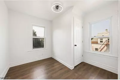209 N 11th St, Newark, NJ 07107 - Photo 9