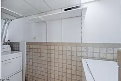 177 Truman Ter, Paramus, NJ 07652 - Photo 29