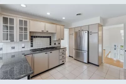 177 Truman Ter, Paramus, NJ 07652 - Photo 11