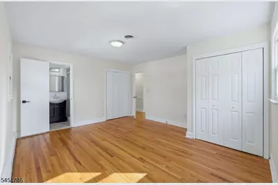 177 Truman Ter, Paramus, NJ 07652 - Photo 17