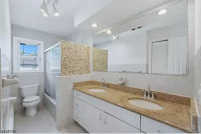 177 Truman Ter, Paramus, NJ 07652 - Photo 15
