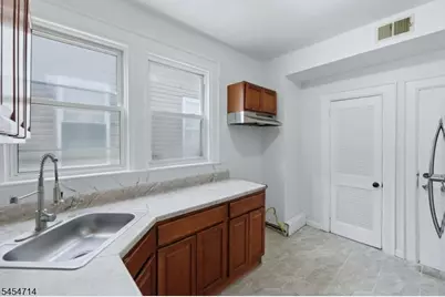 250 Elmwood Ave, East Orange, NJ 07018 - Photo 15