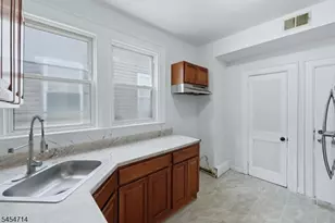 250 Elmwood Ave, East Orange, NJ 07018 - Photo 15