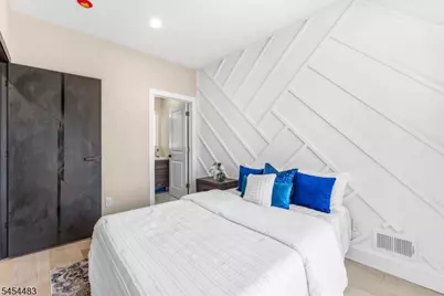 28 Grove Ter, Irvington, NJ 07111 - Photo 13