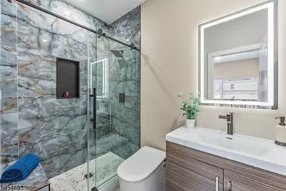 28 Grove Ter, Irvington, NJ 07111 - Photo 9