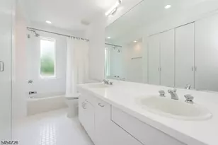 94 Oakwood Dr, New Providence, NJ 07974 - Photo 15