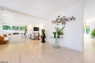 94 Oakwood Dr, New Providence, NJ 07974 - Photo 3