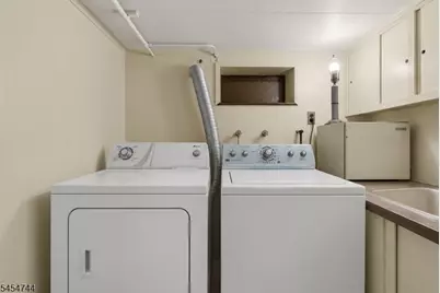 489 N Clinton St, East Orange, NJ 07017 - Photo 17