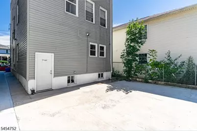 693 South 20th Street #1, Newark, NJ 07103 - Photo 5
