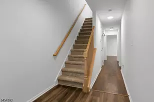 9 Knox Ct, Bernards Township, NJ 07920 - Photo 5