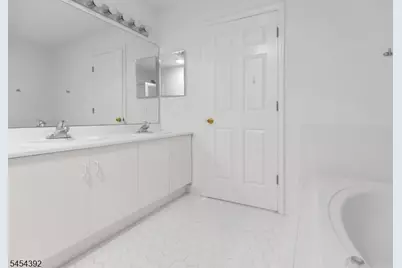 9 Knox Ct, Bernards Township, NJ 07920 - Photo 23