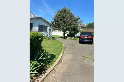 219 Garfield Ave, Plainfield, NJ 07062 - Photo 5