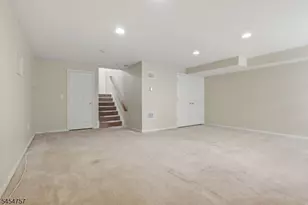 9 Bridge Pointe Dr, Old Bridge Township, NJ 08879 - Photo 9