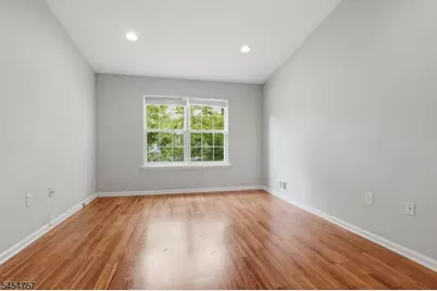 9 Bridgepointe Dr, Old Bridge Township, NJ 08879 - Photo 29