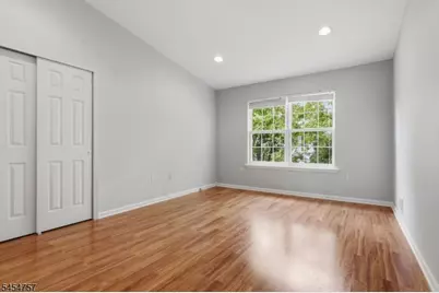 9 Bridgepointe Dr, Old Bridge Township, NJ 08879 - Photo 27