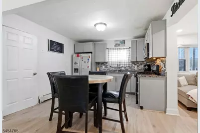 62 Pinetree Dr, Sayreville Boro, NJ 08859 - Photo 11