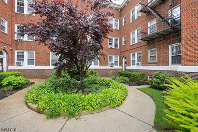 2 Altamont Ct #7, Morristown, NJ 07960 - Photo 3