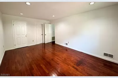 15 Averell Dr, Parsippany, NJ 07950 - Photo 11