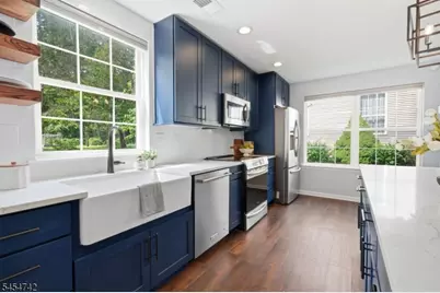 31 Bouwrey Pl, Readington, NJ 08889 - Photo 13