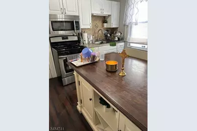 28 Onyx Ct, Passaic, NJ 07055 - Photo 11