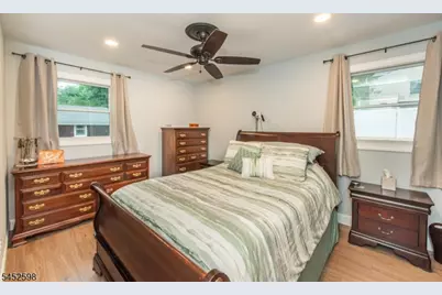 115 New York Ave, Jefferson Township, NJ 07849 - Photo 17