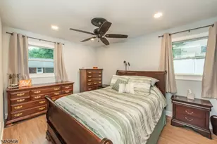 115 New York Ave, Jefferson Township, NJ 07849 - Photo 17