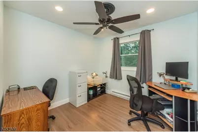 115 New York Ave, Jefferson Township, NJ 07849 - Photo 15