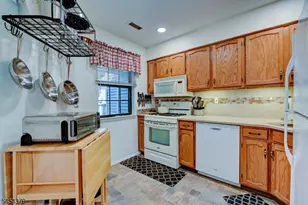 20E Quincy Ln, West Milford, NJ 07480 - Photo 13