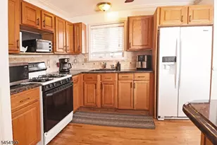 10 Davis Ave, Dover, NJ 07801 - Photo 5