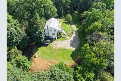 103 Arapaho Trl, Sparta Township, NJ 07871 - Photo 3