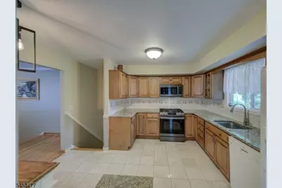 548 Garretson Rd, Bridgewater, NJ 08807 - Photo 11