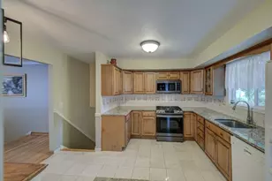 548 Garretson Rd, Bridgewater, NJ 08807 - Photo 11