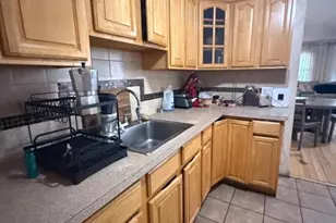 834 Rebecca Pl, Elizabeth, NJ 07201 - Photo 5
