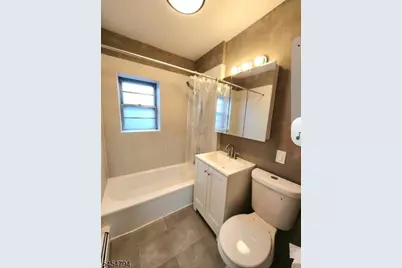 640 Franklin Ave #2 F, Nutley, NJ 07110 - Photo 3