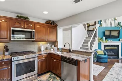 153 Rock Rd, Wayne Twp., NJ 07470 - Photo 17