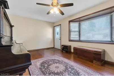150 Barbara Dr, North Plainfield, NJ 07062 - Photo 9
