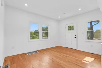 7 Franklin Ave, Montclair, NJ 07042 - Photo 5